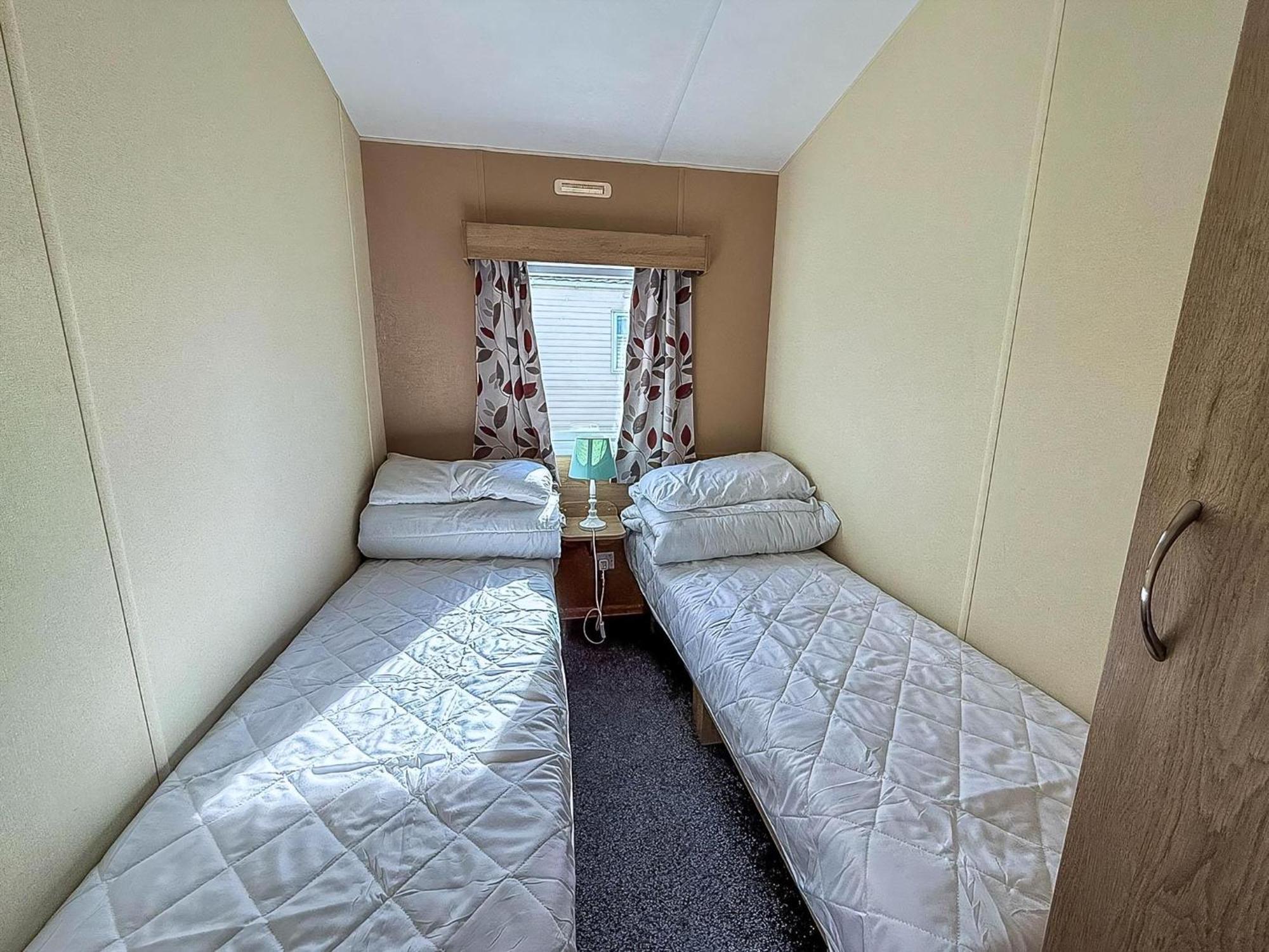 Lovely 6 Berth Caravan At Sunnydale Holiday Park Ref 35375S ラウス エクステリア 写真